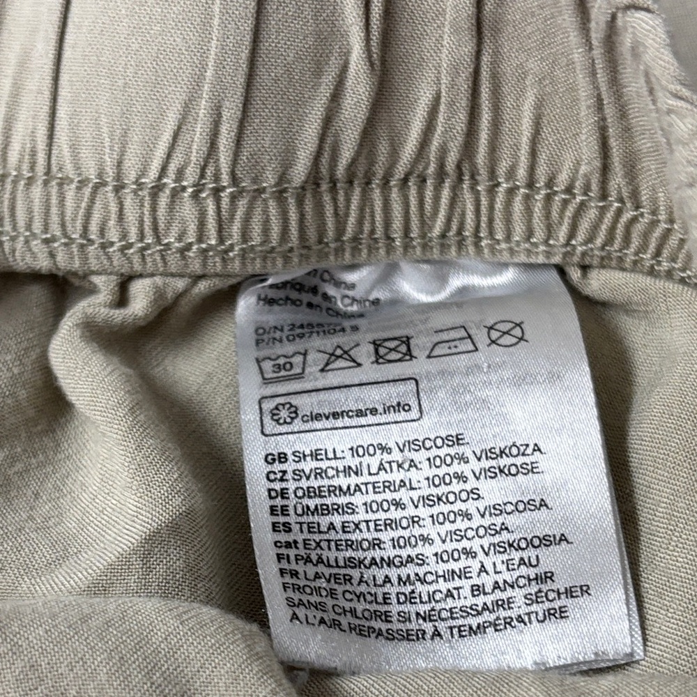 Chic Light Sage Wide-Leg Trousers - Picture 7 of 7